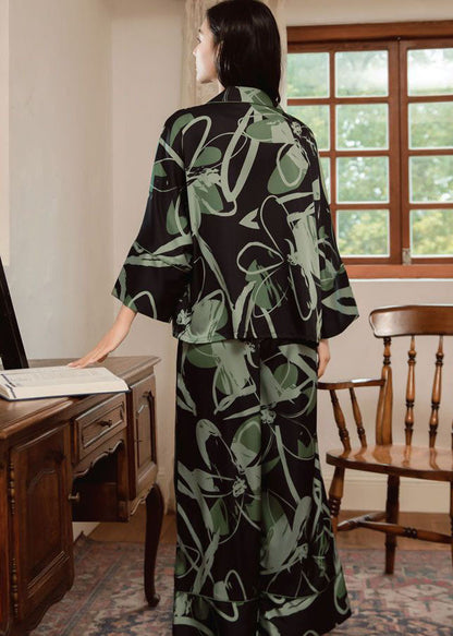 Sophisticated Garment with a Clean Classic Look