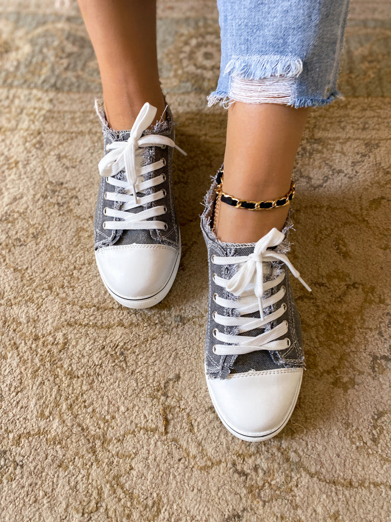 Elegantly Styled Sneakers for Everyday Wear