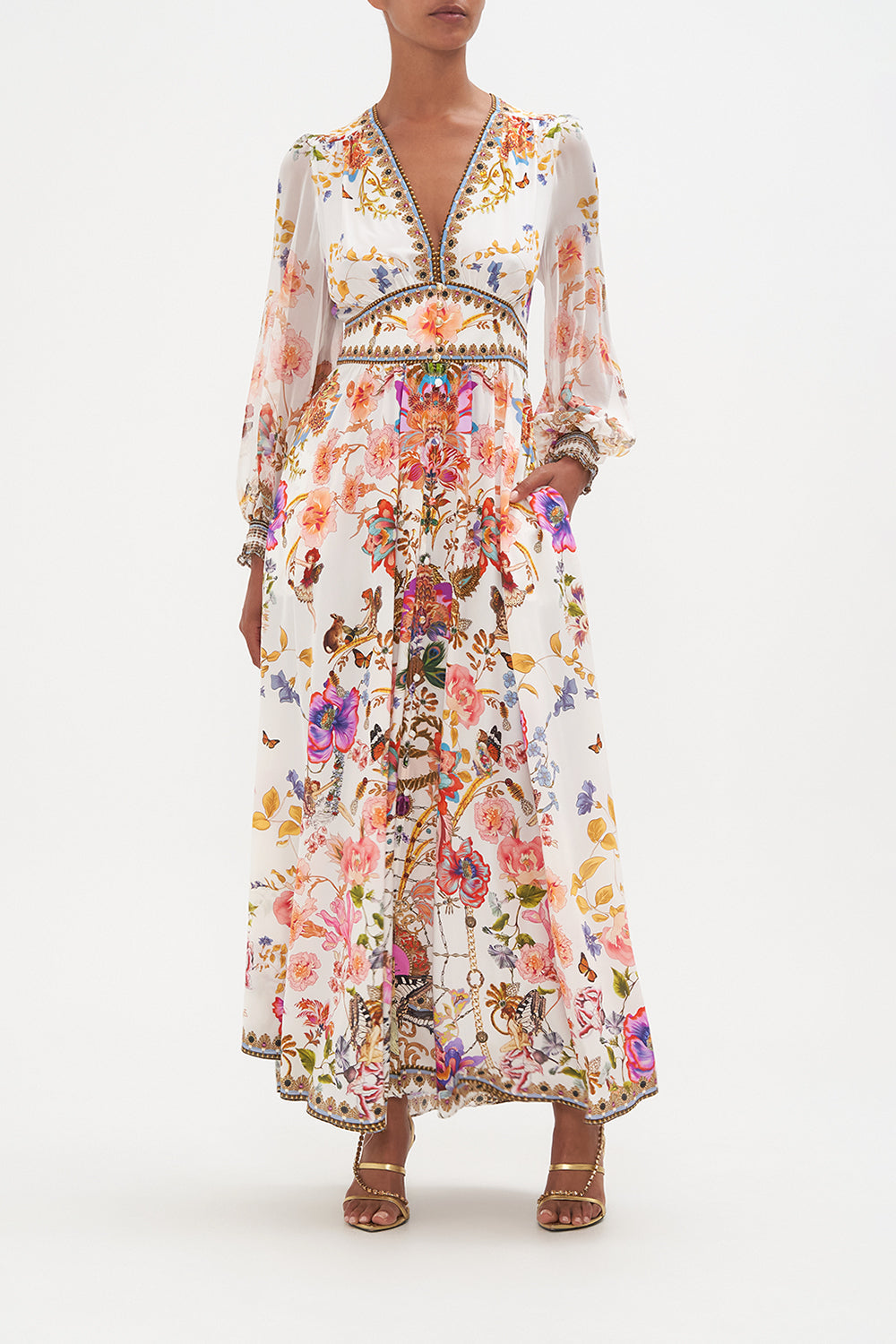 Classic Vintage Dress with a Flattering Fit