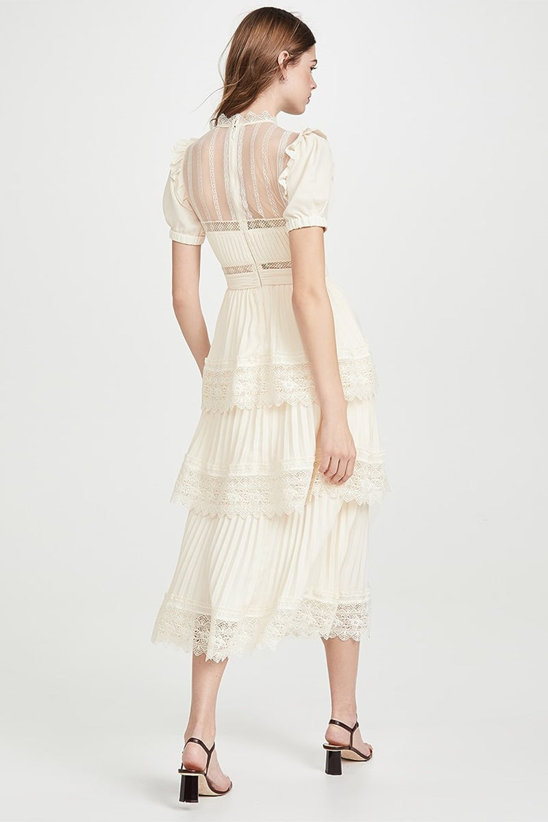 Well Tailored Dress with a Graceful Silhouette