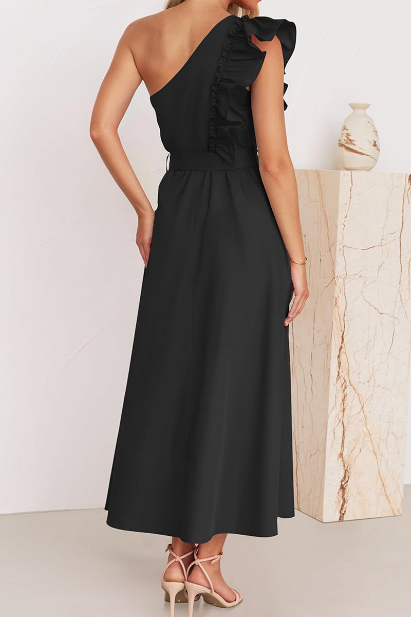Well Tailored Dress with a Graceful Silhouette