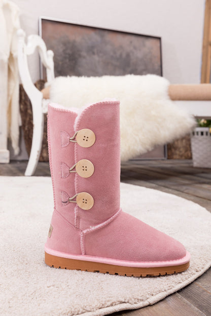 Classic Vintage Boots with a Flattering Fit