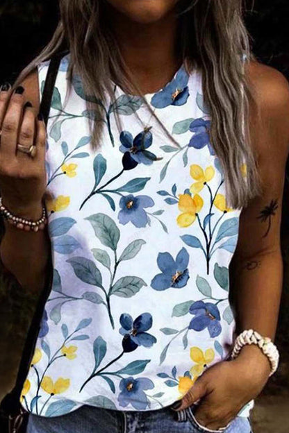Well Tailored Top with a Graceful Silhouette