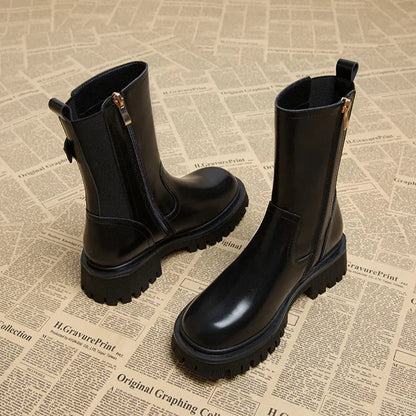 Beautifully Finished Boots in a Timeless Design