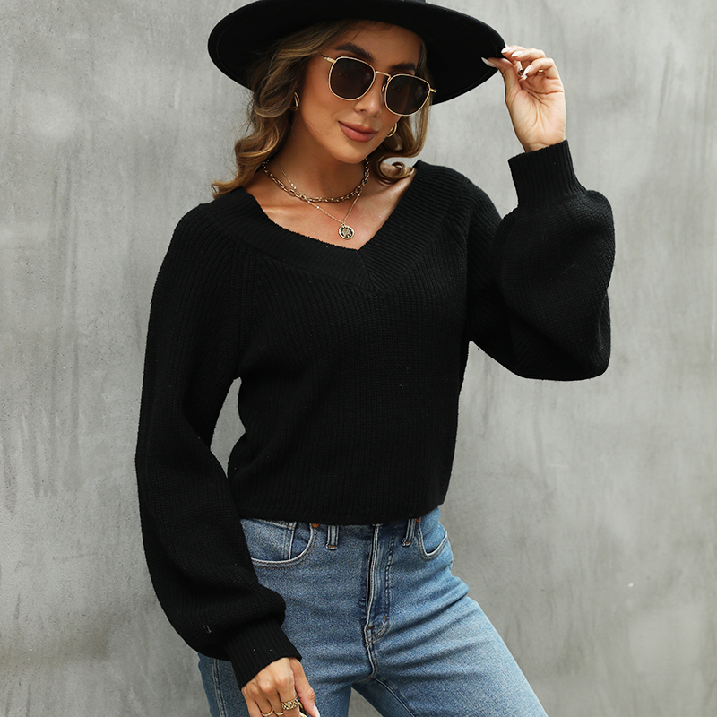 Beautifully Finished Sweater in a Timeless Design