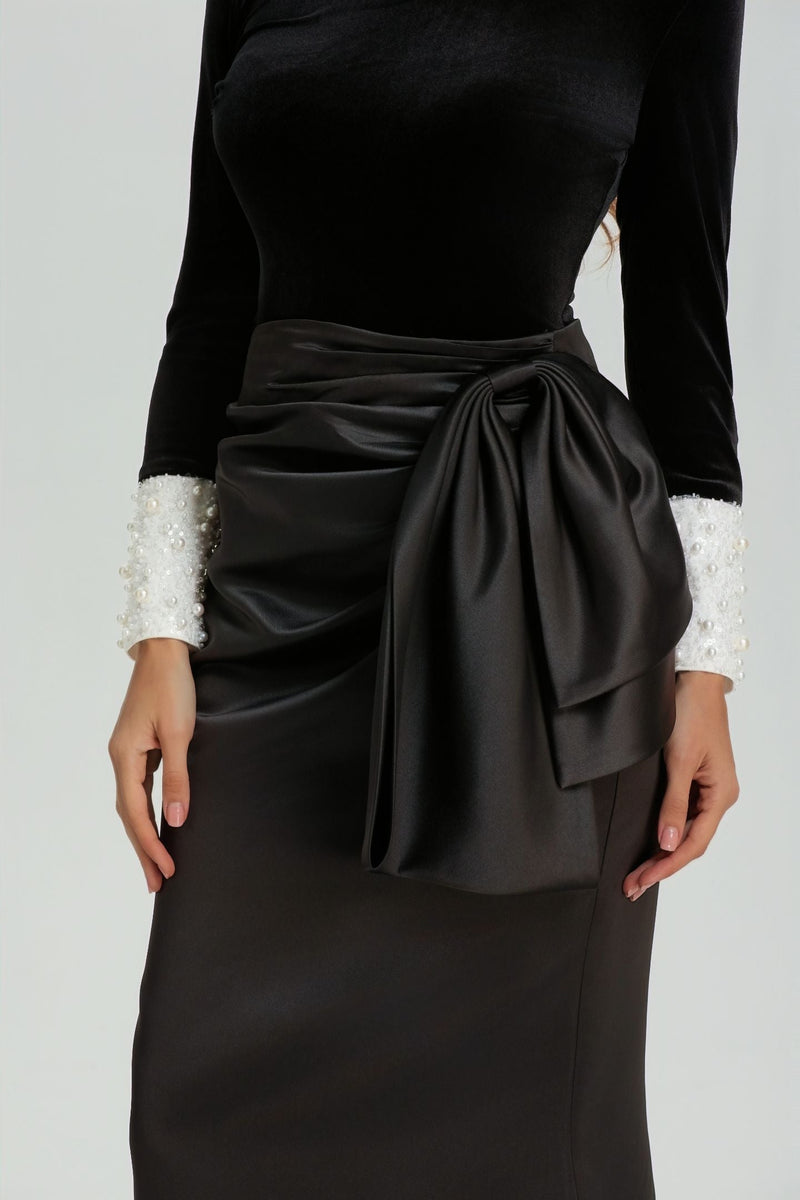 Beautifully Finished Garment in a Timeless Design