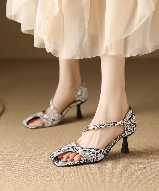 Well Tailored Heels with a Graceful Silhouette