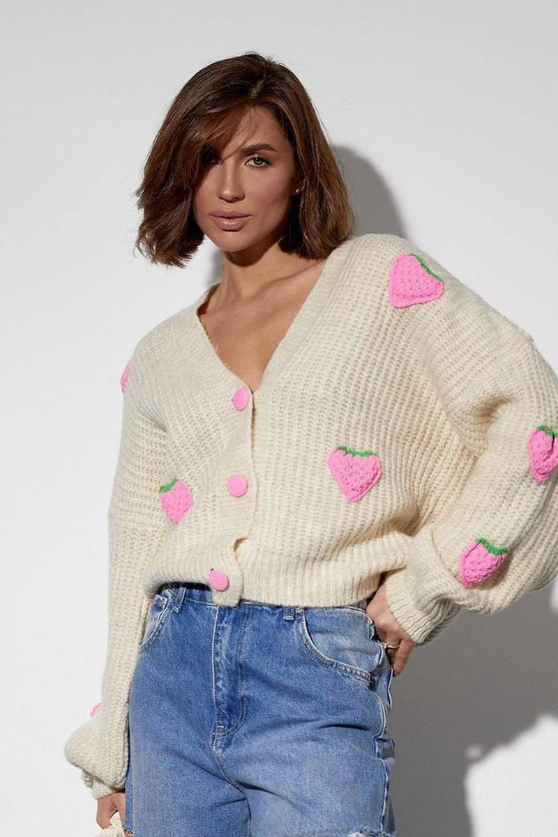 Well Tailored Sweater with a Graceful Silhouette