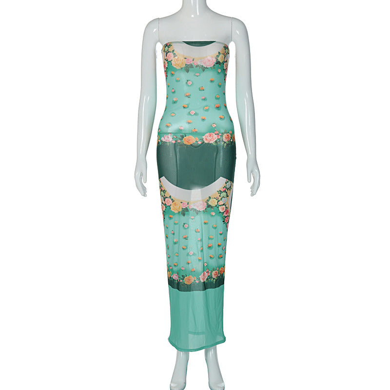 Well Tailored Dress with a Graceful Silhouette