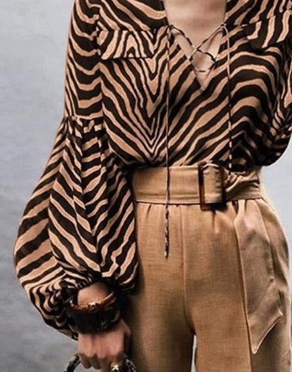 Effortlessly Elegant Top with a Timeless Design