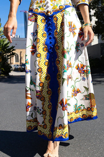 Effortlessly Elegant Garment with a Timeless Design