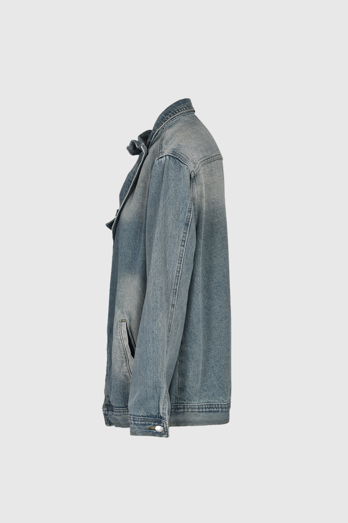 Elegantly Styled Jacket for Everyday Wear