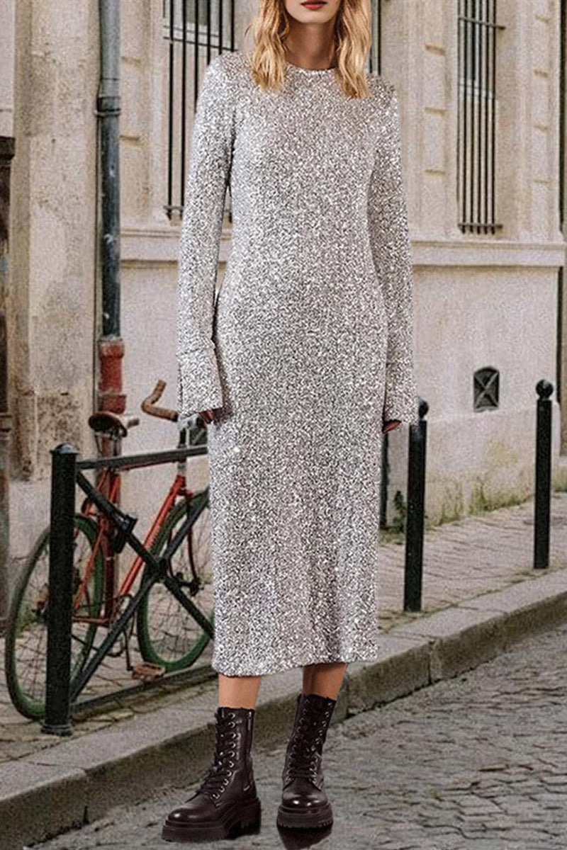 Beautifully Finished Dress in a Timeless Design