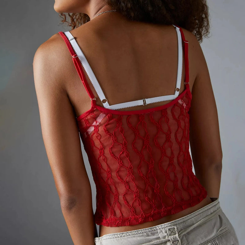 Well Tailored Top with a Graceful Silhouette