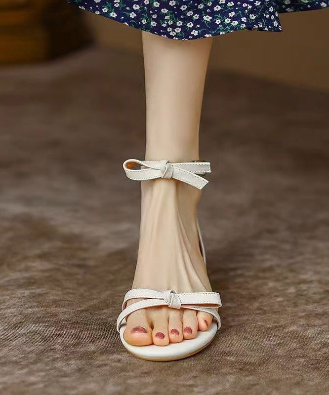 Effortlessly Elegant Sandals with a Timeless Design