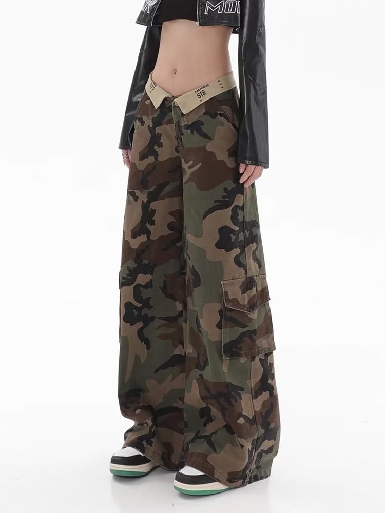 Well Tailored Pants with a Graceful Silhouette