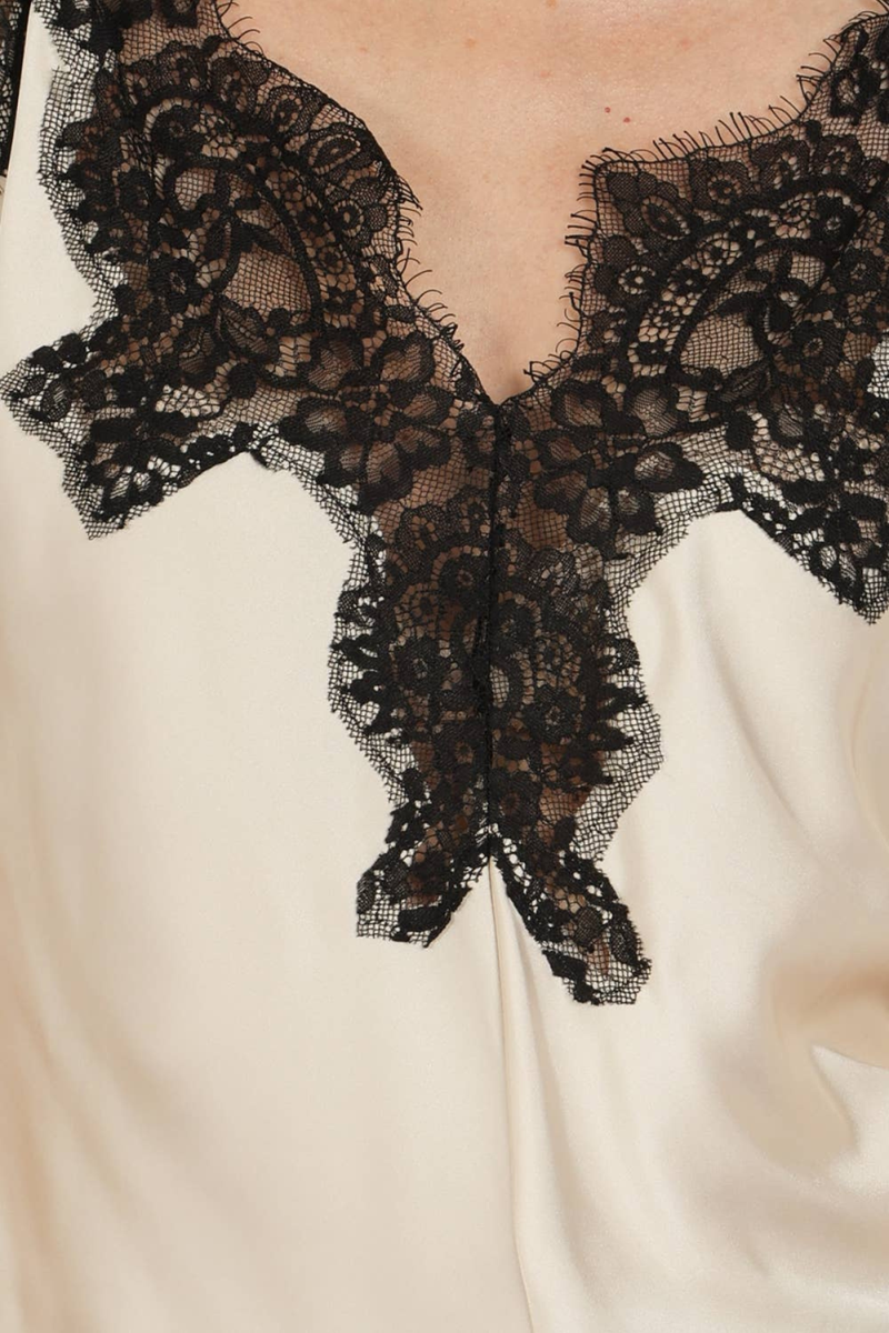 Classic Vintage & Enduringly Stylish Top