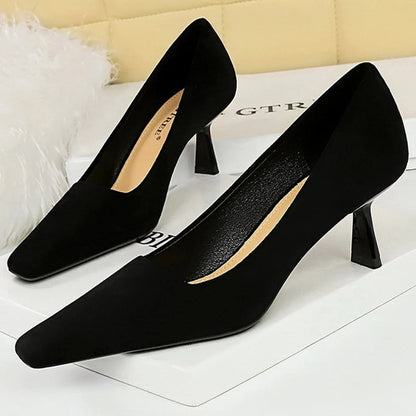 Well Tailored Heels with a Graceful Silhouette