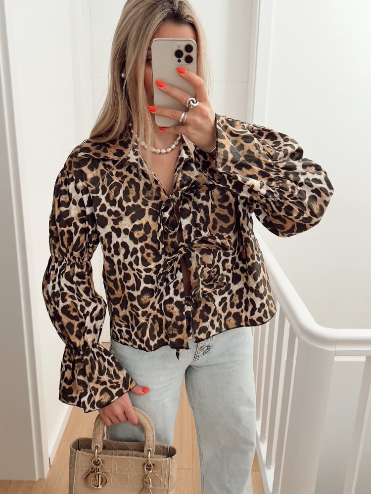 Classic Vintage & Enduringly Stylish Shirt