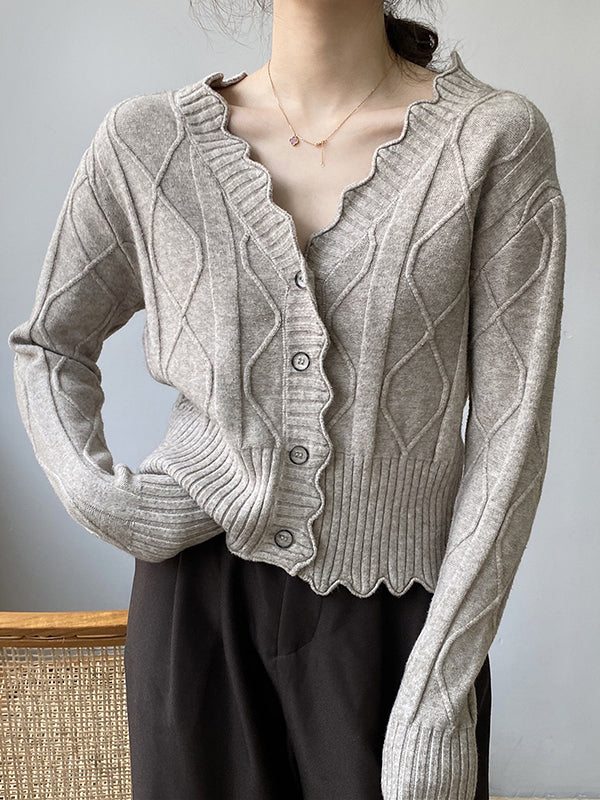 Well Tailored Cardigan with a Graceful Silhouette
