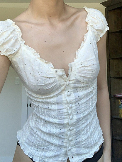 Sophisticated Blouse with a Clean Classic Look
