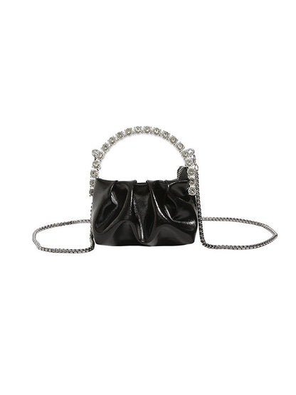 Well Tailored Bag with a Graceful Silhouette