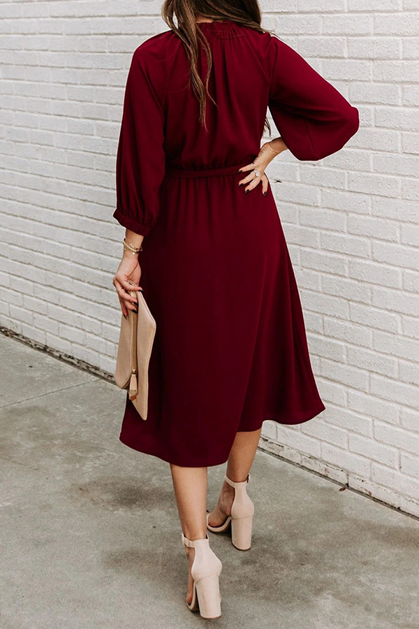 Gracefully Styled Dress for Any Occasion