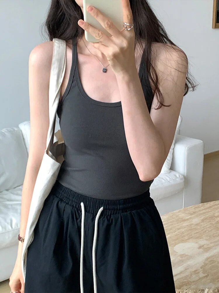 Classic Vintage Top with a Flattering Fit