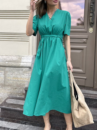 Beautifully Crafted Dress in a Classic Style