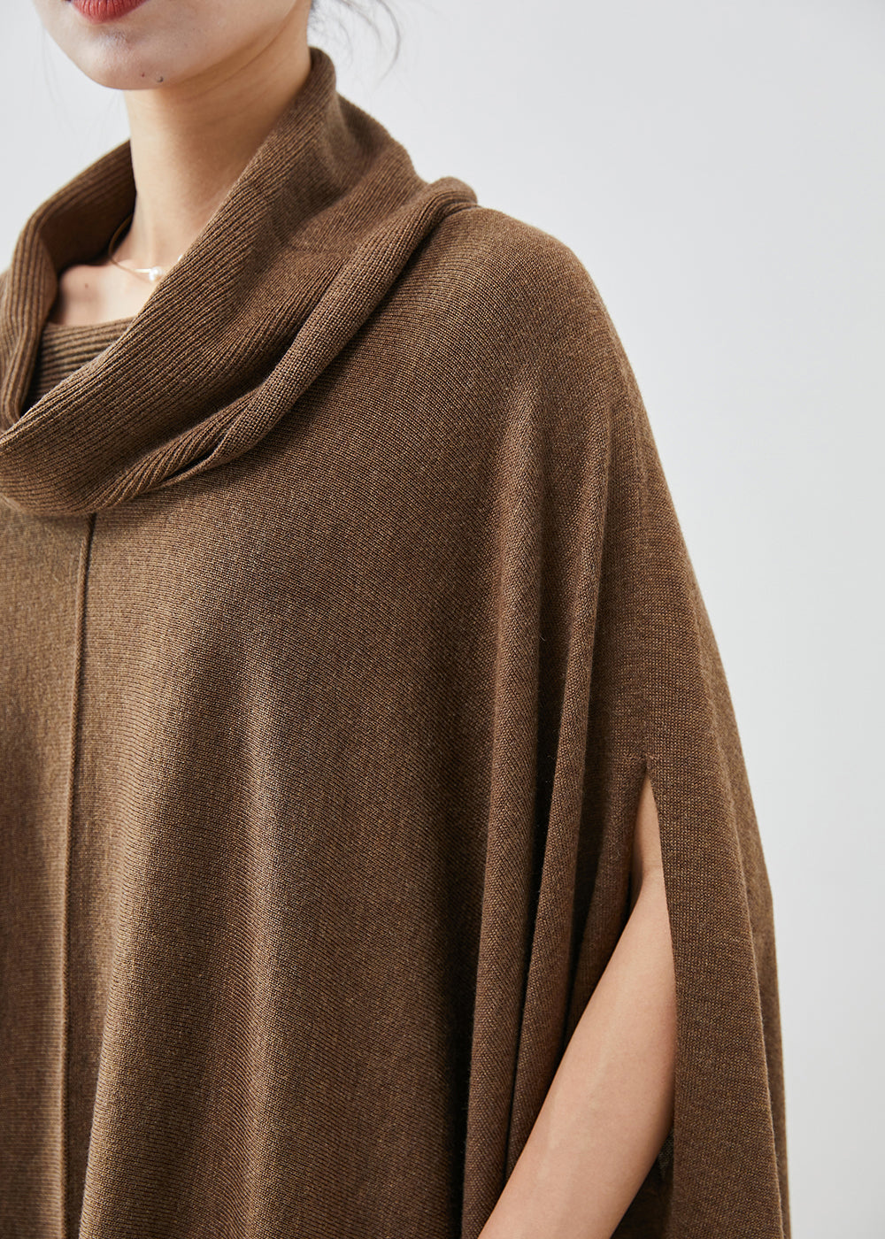 Effortlessly Elegant Sweater with a Timeless Design