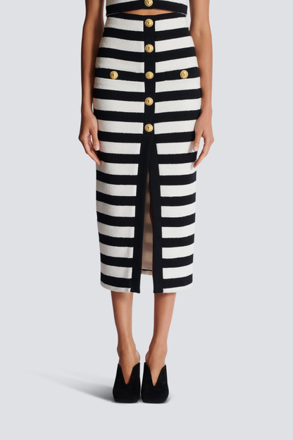Gracefully Styled Garment for Any Occasion