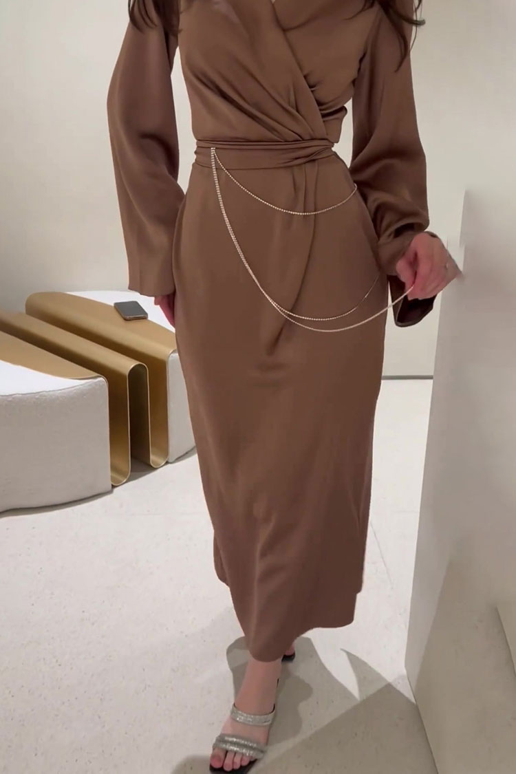 Beautifully Crafted Dress in a Classic Style