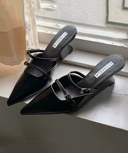 Classic Vintage Sandals with a Flattering Fit
