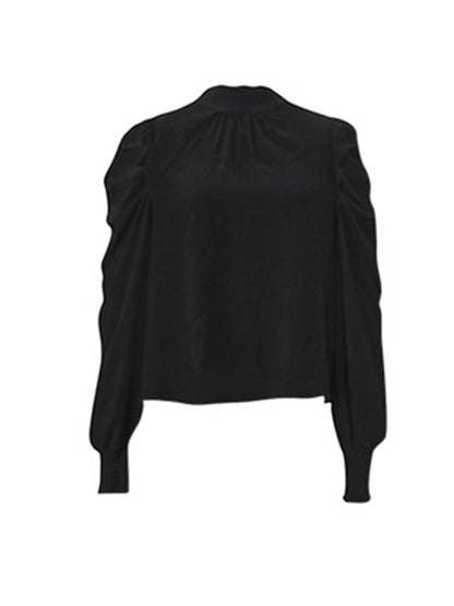 Gracefully Styled Blouse for Any Occasion