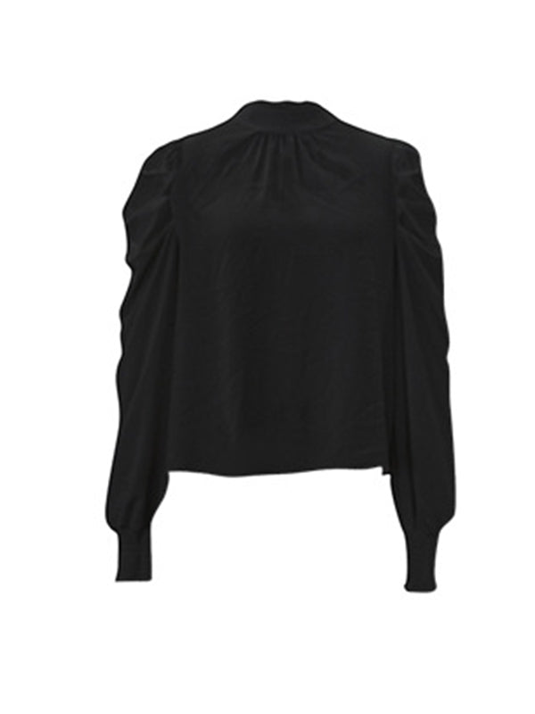 Gracefully Styled Blouse for Any Occasion