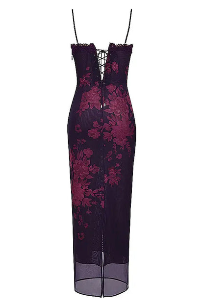 Well Tailored Garment with a Graceful Silhouette