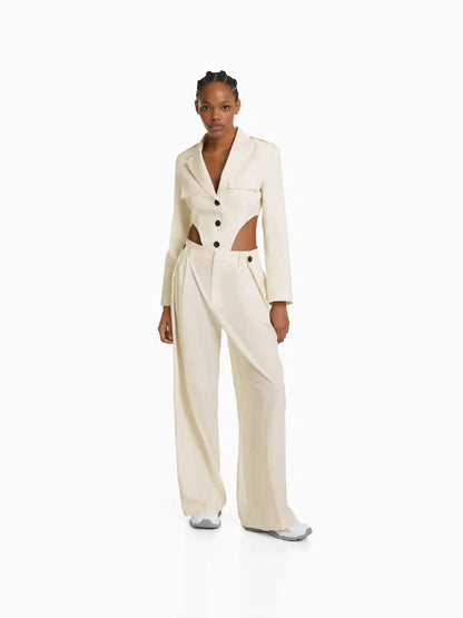 Well Tailored Pants with a Graceful Silhouette