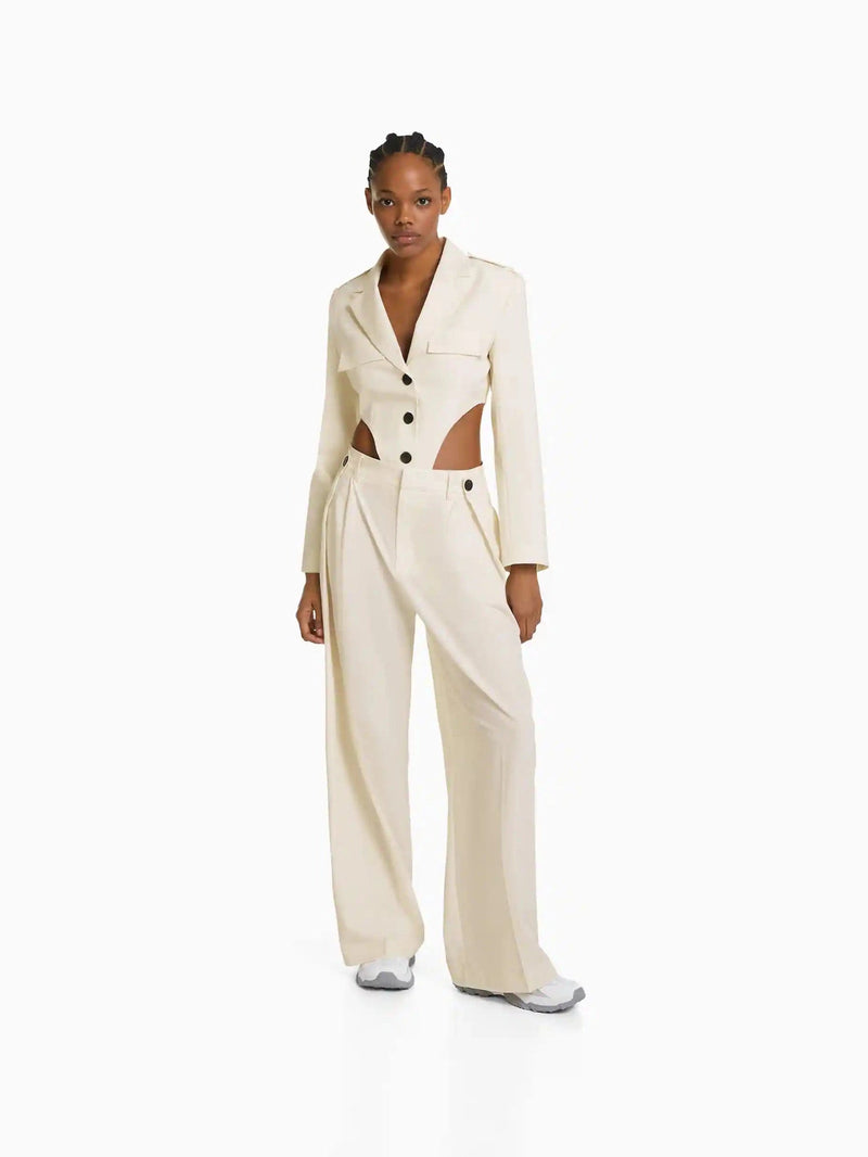Well Tailored Pants with a Graceful Silhouette