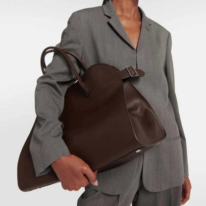 Polished Bag with an Effortless Classic Look