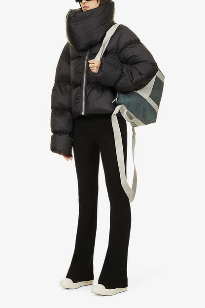Effortlessly Elegant Jacket with a Timeless Design