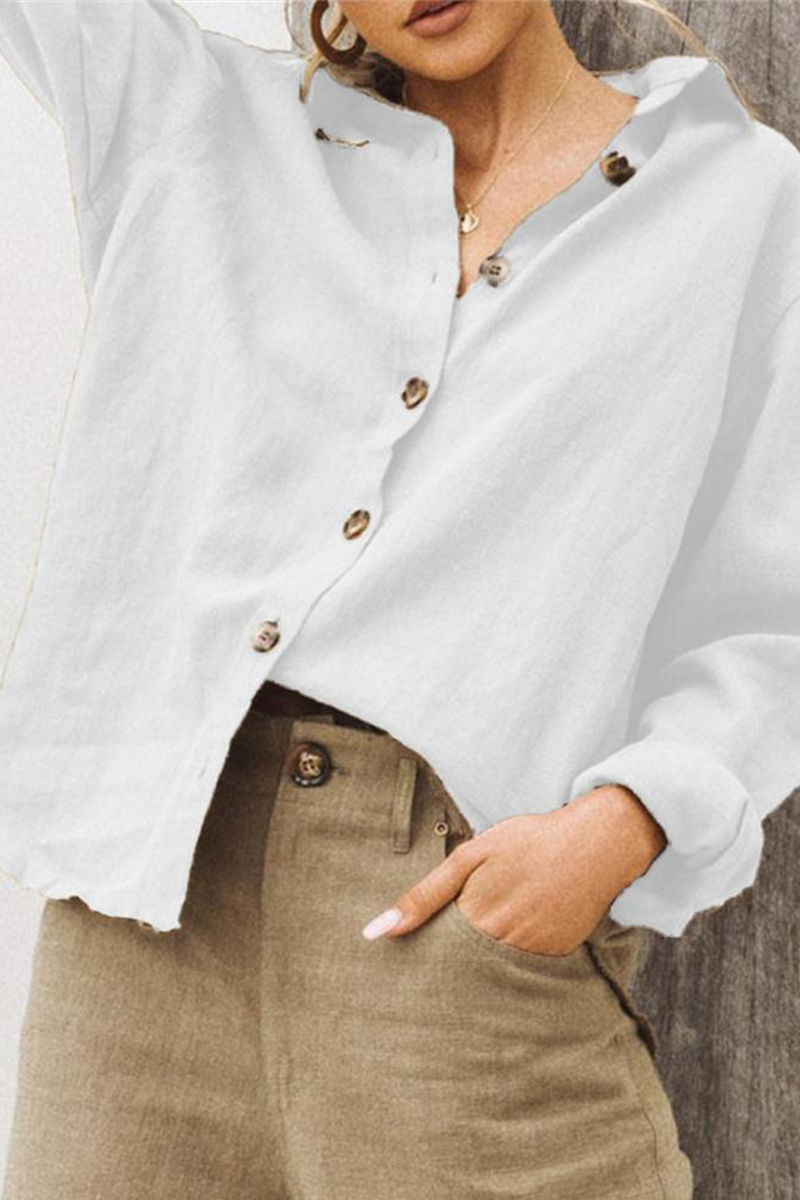 Well Tailored Blouse with a Graceful Silhouette