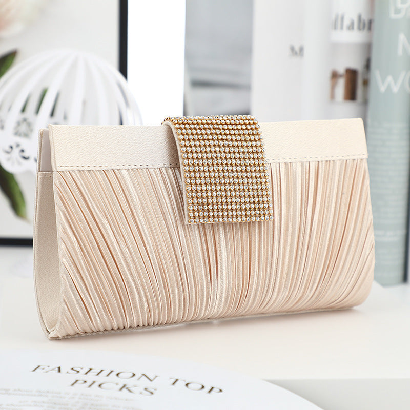 Beautifully Finished Bag in a Timeless Design