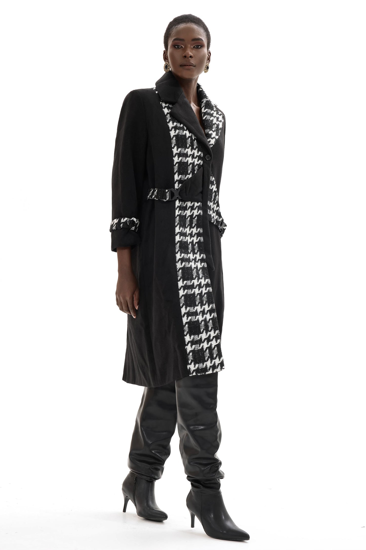Classic Vintage Coat with a Flattering Fit