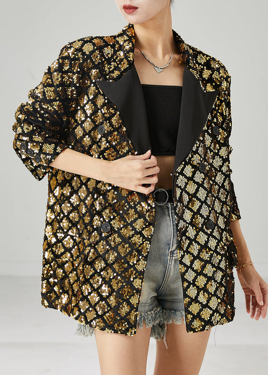 Sophisticated Coat with a Clean Classic Look