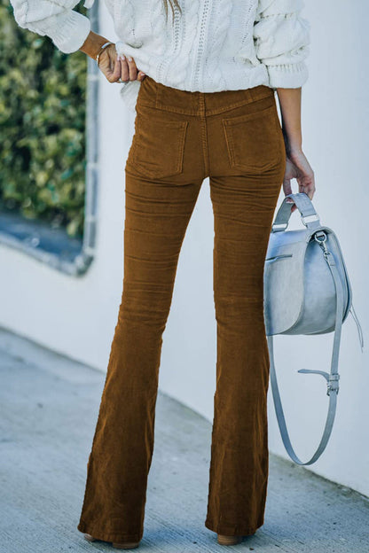 Well Tailored Pants with a Graceful Silhouette