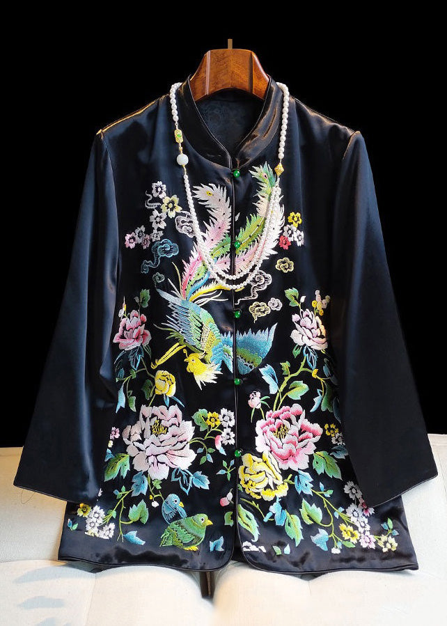 Beautifully Finished Coat in a Timeless Design