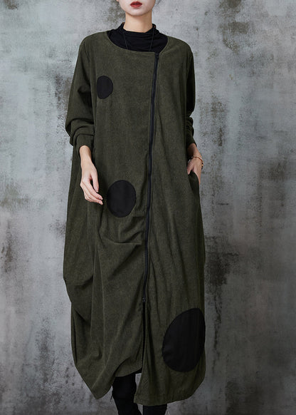 Well Tailored Coat with a Graceful Silhouette