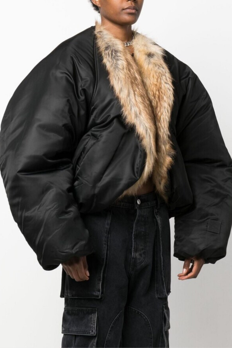 Effortlessly Elegant Jacket with a Timeless Design