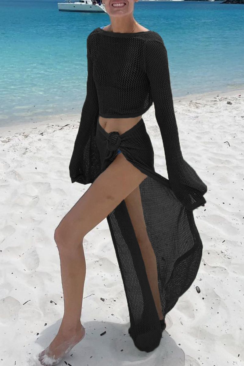 Effortlessly Elegant Garment with a Timeless Design