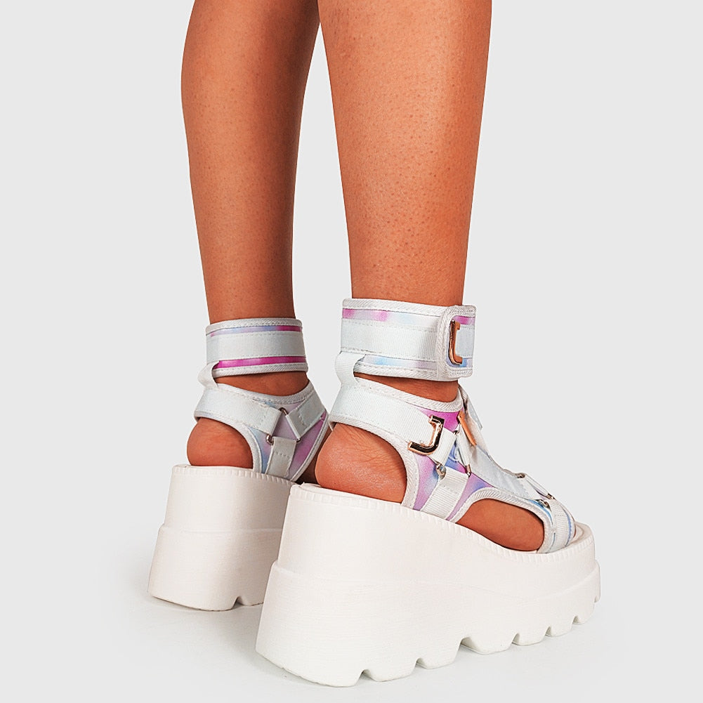Beautifully Finished Sandals in a Timeless Design